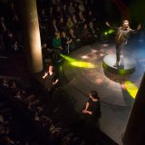 „Teatr swój widzę dostępny”. O dostępności spektakli dla osób z niepełnosprawnością słuchu
