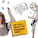 Grafika komiksowa. Z lewej kobieta unosząca w górę ręce i napis: „How can we move on, in an international context?